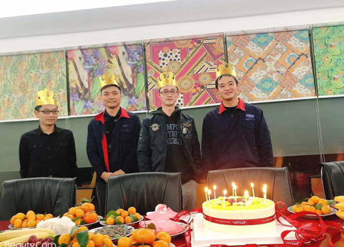 深圳越達公司為12月份員工慶祝生日！
